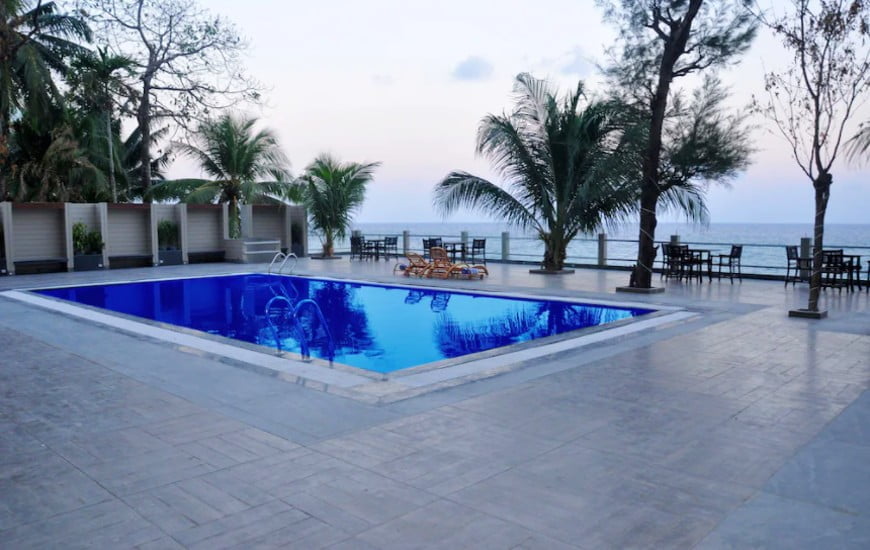 Sea-Side-Pool-in-Sinclairs-Bayview-Port-Blair